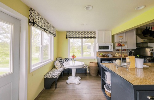 Friday Harbor Bed & Breakfast | The Chamomile Room with en suite bathroom