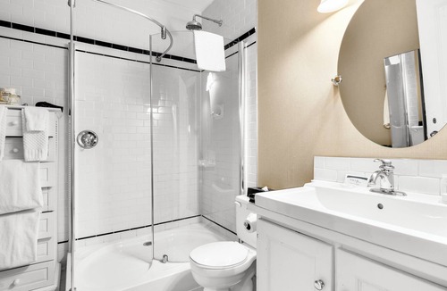 Historic Old Town Hotel | The Charles Hotel