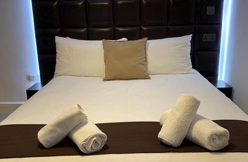 Chatham Hotel | The Charles Hotel