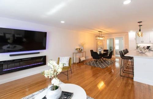 Randolph Apartment | The Charles-South Shore