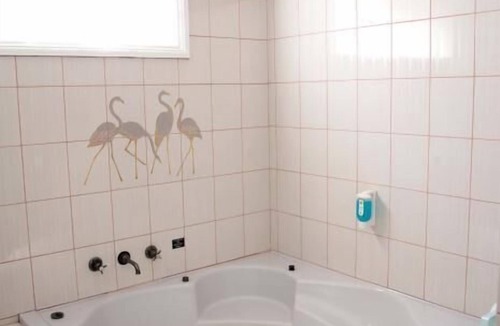 Cobram Hotel | The Charles Sturt Motor Inn