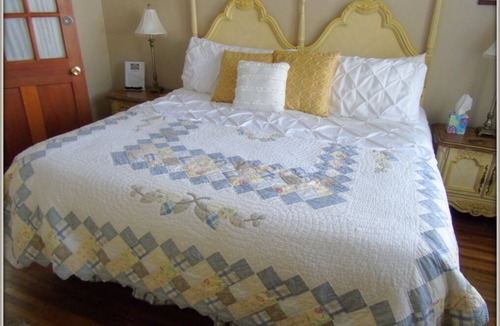 Hendersonville Bed & Breakfast | The Charleston Inn