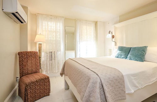 Onancock Hotel | The Charlotte Hotel & Restaurant