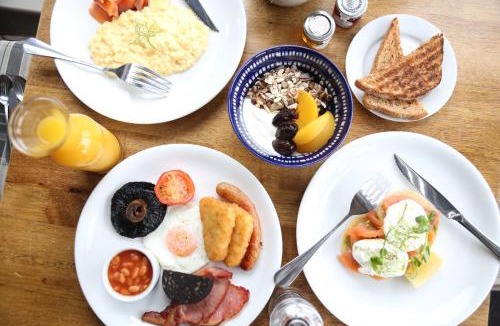 Ludwel Bed & Breakfast | The Charlton Arms