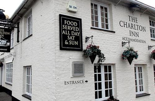 Charlton Marshall Hotel | The Charlton Inn