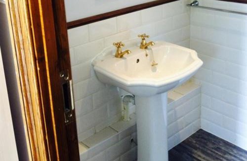 Charlton Marshall Hotel | The Charlton Inn