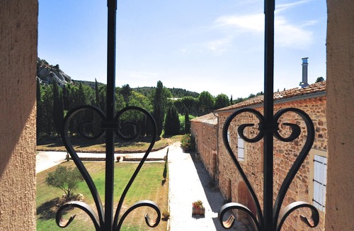 Thezan-des-Corbieres House | The charm of a bastide in private domain with large pool