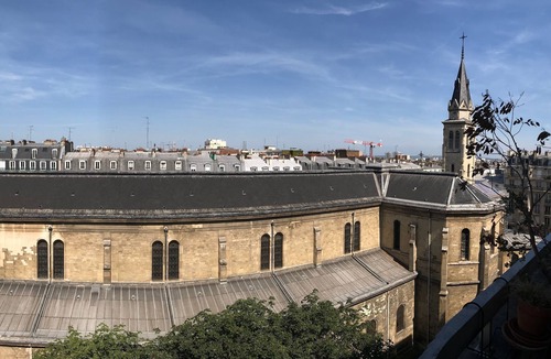 Clignancourt Apartment | The charm of Montmarte open air