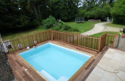 Le Poire-sur-Vie Cottage | The charm of stone and greenery. Accommodation for 4 to 8 people in the countryside.