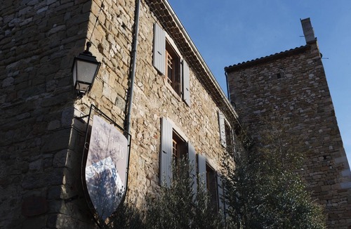 Saou Apartment | The charm of the Nine, love at first sight for this renovated apartment, heart of Saou