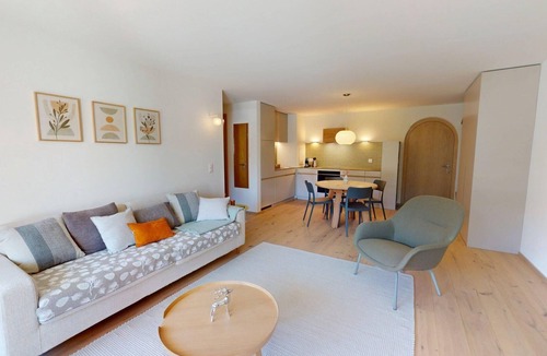 Celerina-Schlarigna Apartment | The charming Chesa Leonard is quietly situated in an elevated position in the vi