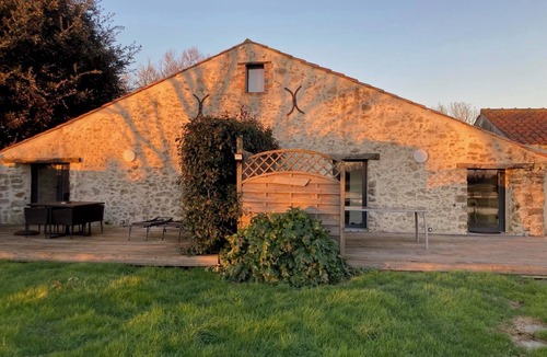 Sallertaine House | The charming 3 gîtes du Gazeau, 11 km from the beach, with sauna and pool table