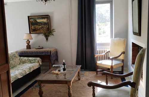 Nemours Apartment | The charming “Belvédère” gîte offers a romantic getaway by the Loing river.