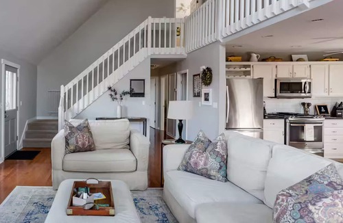 Royal Pines Ski Chalet | The Charming Chalet with Gorgeous Mountain View’s