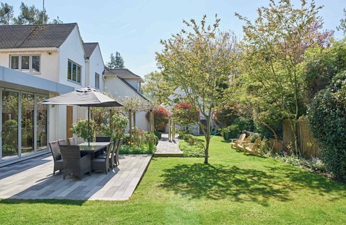 Cheltenham House | The Chase