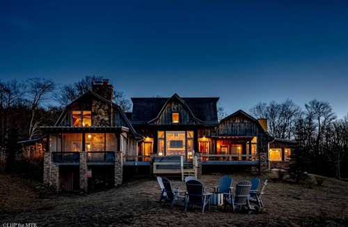 Timberline House | The Chateau at Timberline
