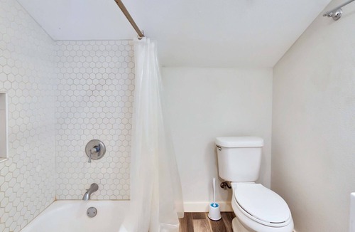 Manchaca House | The Chateau Unit D