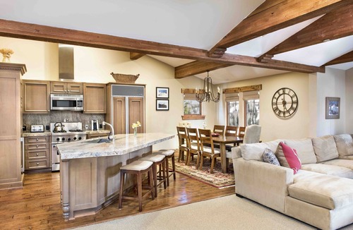Deer Valley Hotel | The Chateaux Deer Valley