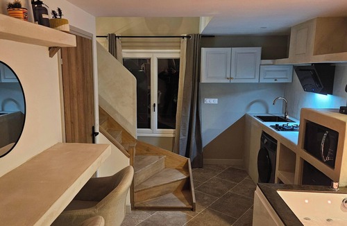 Montge-en-Goele Apartment | THE CHENE SUITE