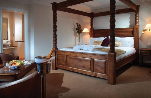 Newbury Hotel | The Chequers Hotel