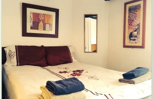 Amersham Bed & Breakfast | The Chequers Inn