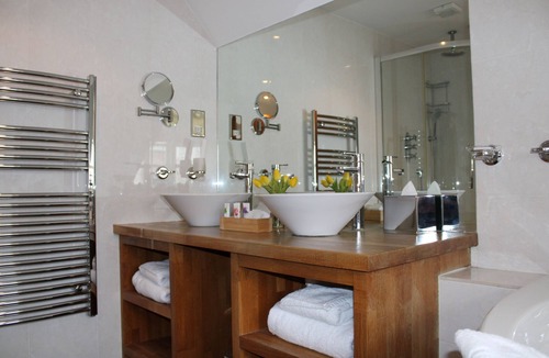 Ventnor Hotel | The Chequers Inn