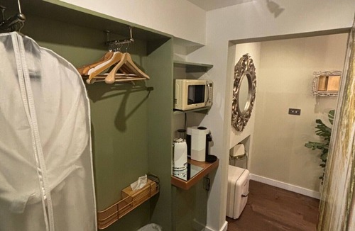 Kingston Blount Bed & Breakfast | The Cherry Tree