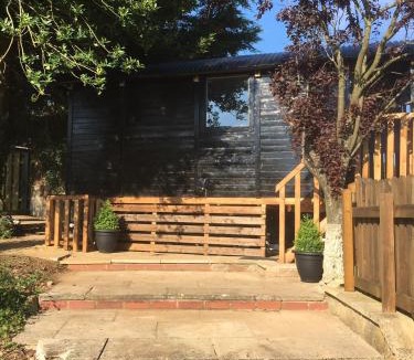 Sibford Gower House | The Cherry Tree Gypsy Wagon