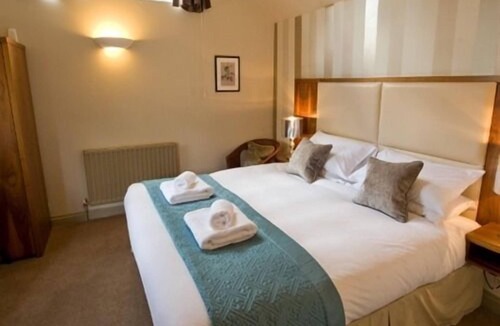 Stoke Row Hotel | The Cherry Tree Inn