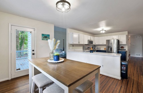 Hillsmere Shores House | The Chesapeake Hideaway Private Deck + Firepit