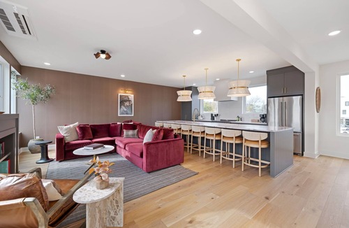 Chestnut Hill House | The Chestnut + Linden | 8 BR, Skyline Views