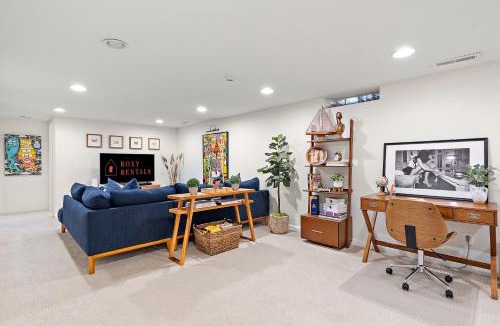 Plymouth House | "The Chic Retreat" Work & Wellness by Roxy Rentals