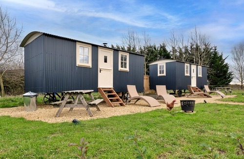 Brackley House | The Chicken Hut by Interhome