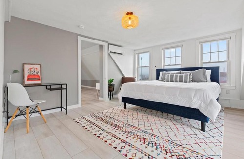 Gloucester Apartment | The Chill-a-Vista