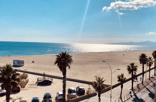 Saint-Nazaire Apartment | 😍The "CHILL" sea and port view in the heart of the city😍