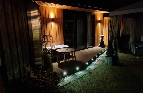 Cannards Grave Apartment | THE CHILL Studio Apartment