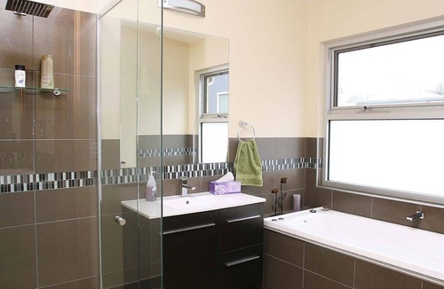 Sedgwick Bed & Breakfast | The Chocolate Lily B & B