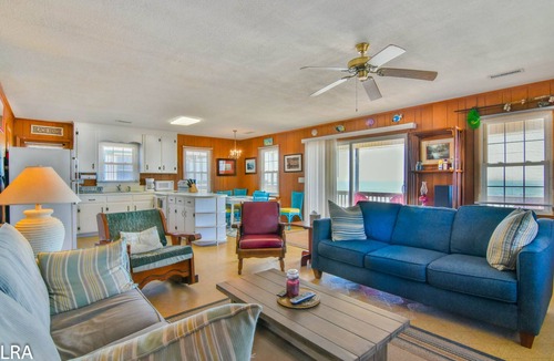 Surf City House | The Choice: Oceanfront Comfort in Surf City