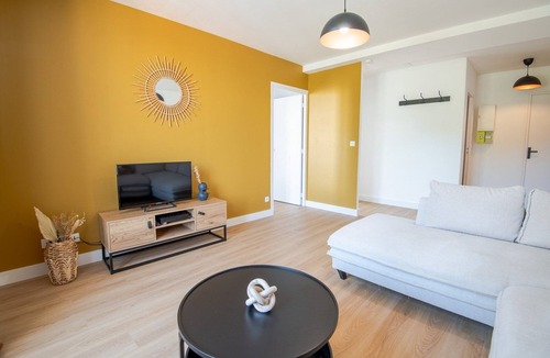 Francueil Apartment | The Choir of Francueil - T2 with a View
