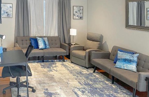 Peachtree Hills Apartment | The Christina 2bd Fast Wifi Free Parking