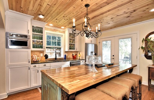Cherry Street Cottage | The Christmas Tree House