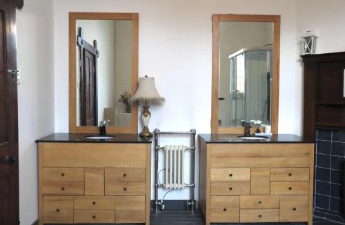 Droylsden Villa | The Church-C