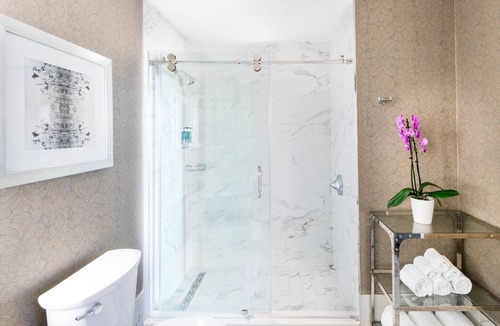 Kalorama Heights Hotel | The Churchill Hotel near Embassy Row