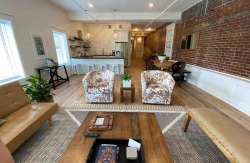 Downtown Louisville Condo | The Churchill@The 713! Large stylish suite on the Bourbon Trail, sleeps 12!