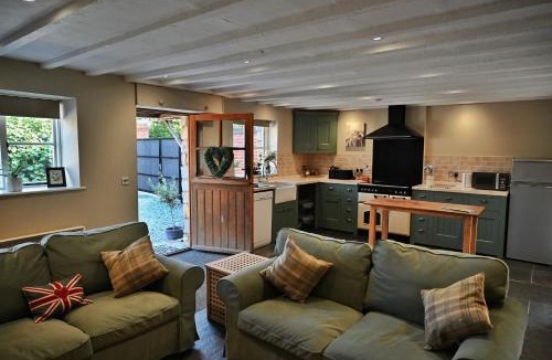 Muchelney House | The Cider House at Stathe Farm