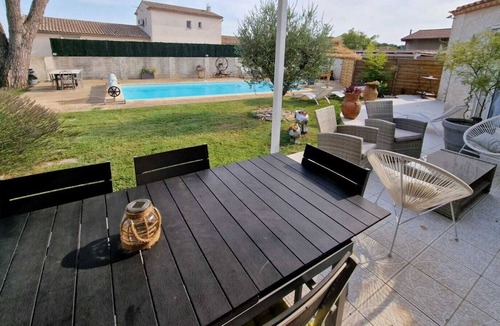 Jonquieres-Saint-Vincent Villa | The clever Villa