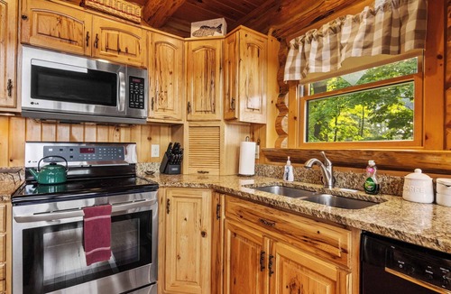 Bellaire House | The Clam Shell | Hot Tub | Water Front | Kayaks