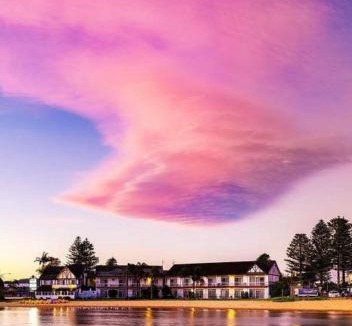 Wamberal Cabin | The Clan Terrigal