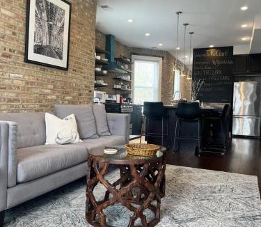Rogers Park Apartment | The Clark