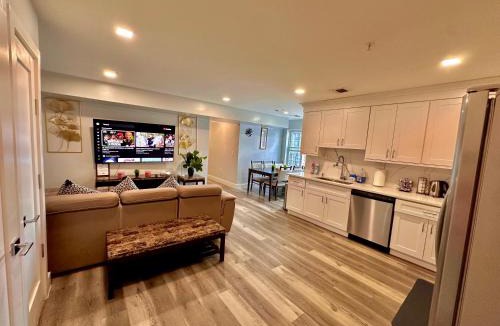 Paterson Apartment | The Classy Suite - 2BR with Free Parking